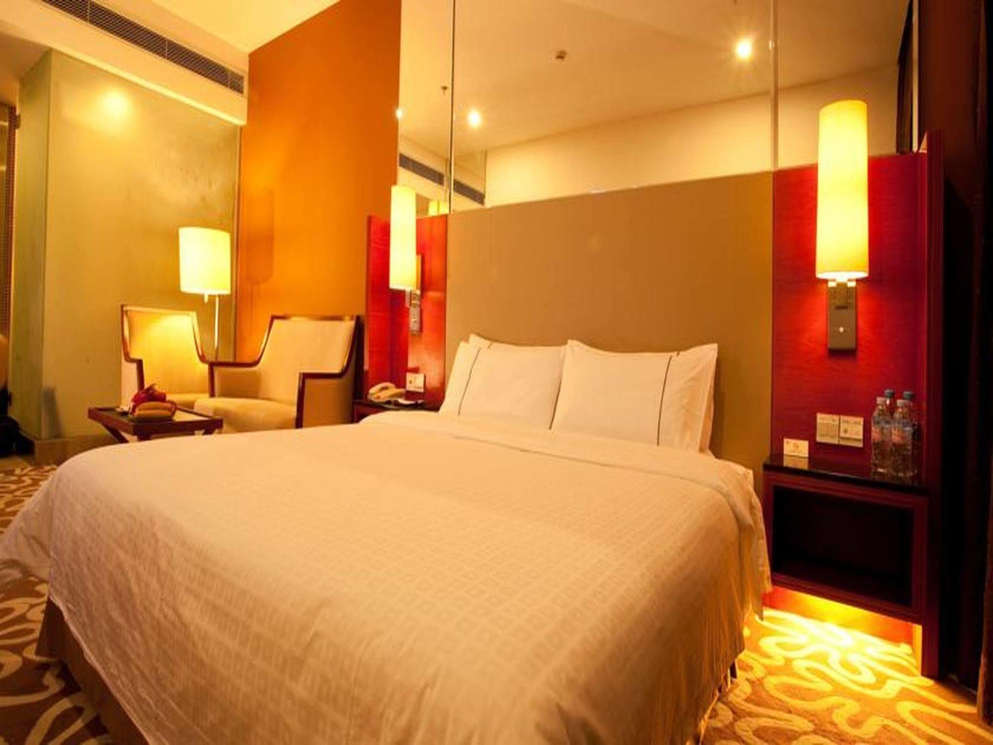 Shenzhen Caa Holy Sun Hotel, Luohu Railway Station ภายนอก รูปภาพ